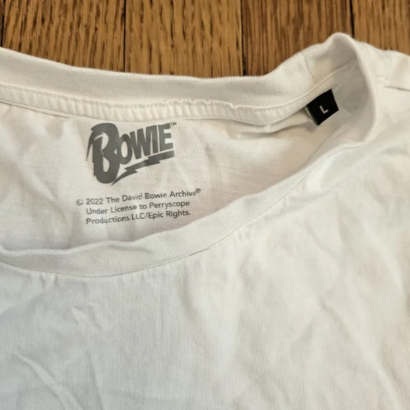 David Bowie Women's Distressed Rebel Boyfriend Fit T-Shirt Size L - Picture 3 of 6
